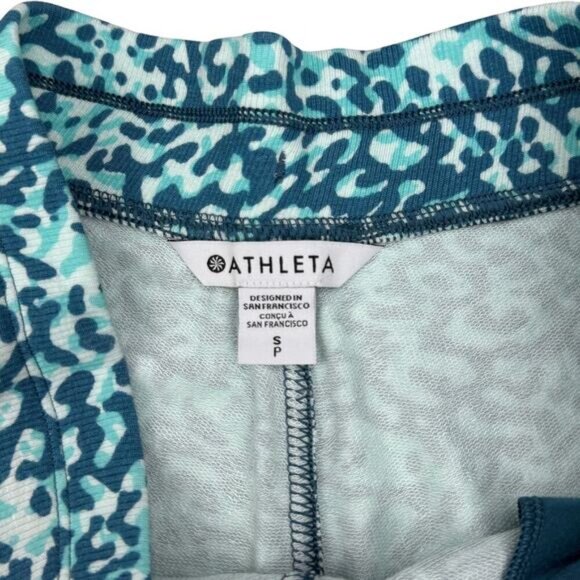 Athleta Balance Shortie Shorts 4” Size Small Clouded Leopard Blue - Picture 7 of 8